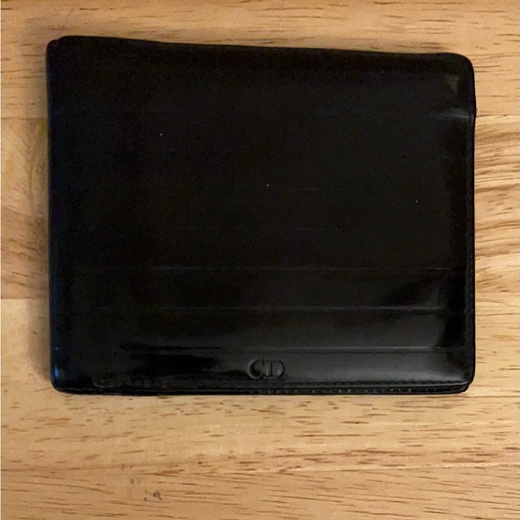 Authentic CHRISTIAN
DIOR Coated Canvas Calfskin CD Diamond
Bifold Wallet Black - Picture 1 of 12